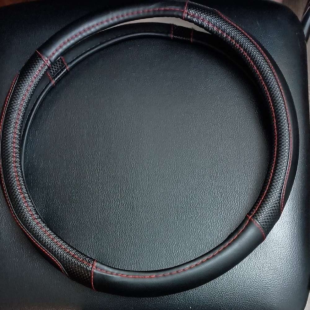 Red and Black Car Accessory Set - Picture 2 of 16
